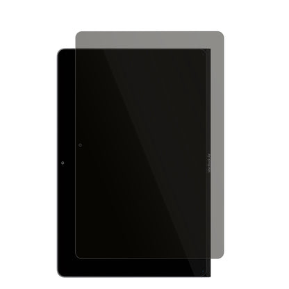 MacBookAir M1 mit aufgebrachtem dipos Displayschutz, der seitliche Einblicke blockiert