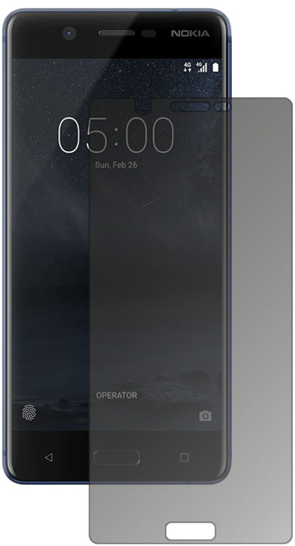 Nokia5 mit aufgebrachtem dipos Displayschutz, der seitliche Einblicke blockiert