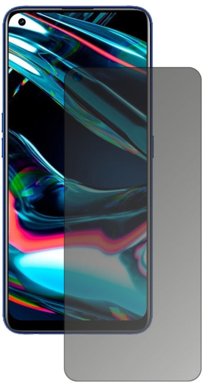 OppoRealme 7 Pro mit aufgebrachtem dipos Displayschutz, der seitliche Einblicke blockiert