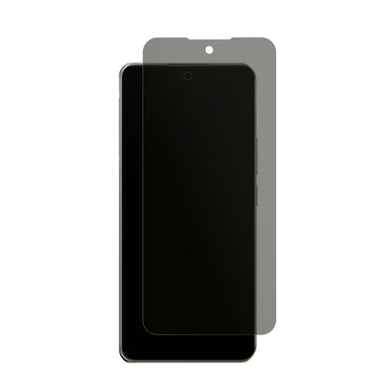 Realme13 5G mit aufgebrachtem dipos Displayschutz, der seitliche Einblicke blockiert