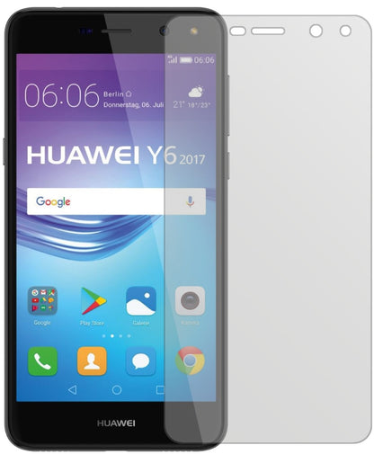 HuaweiY6 (2017) mit aufgebrachter dipos Displayschutzfolie, die lästige Fingerabdrücke minimiert