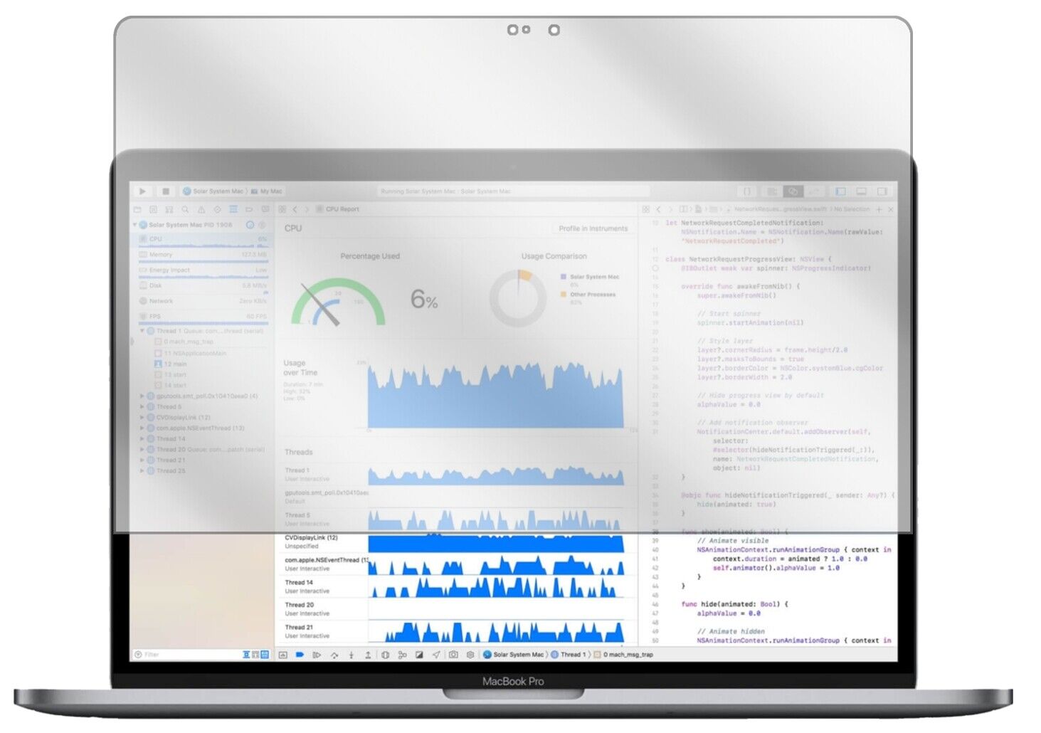 Klare Displayschutzfolie von dipos passend für Apple MacBook Pro 15 Zoll (2019), präziser Zuschnitt und blasenfrei montiert
