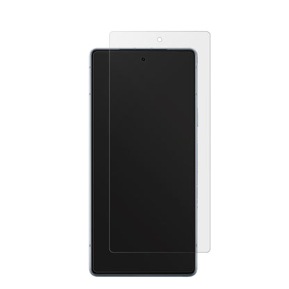 GooglePixel 7a mit aufgebrachter dipos Displayschutzfolie, die lästige Fingerabdrücke minimiert