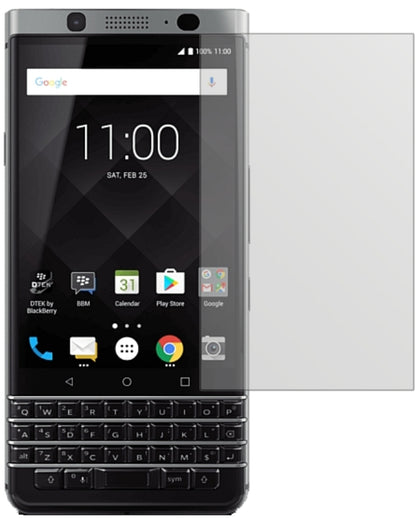BlackberryKeyOne mit aufgebrachter dipos Displayschutzfolie, die lästige Fingerabdrücke minimiert
