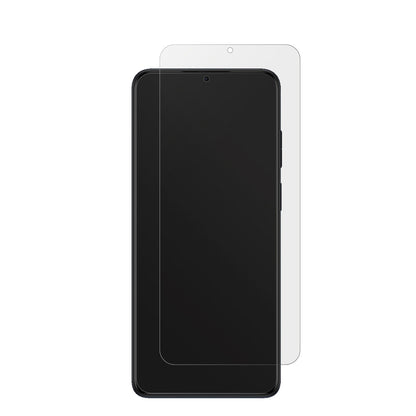 MotorolaMoto E22 mit aufgebrachter dipos Displayschutzfolie, die lästige Fingerabdrücke minimiert