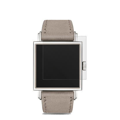 NOMOSGlashütte Tetra 27 mit aufgebrachter dipos Displayschutzfolie, die lästige Fingerabdrücke minimiert