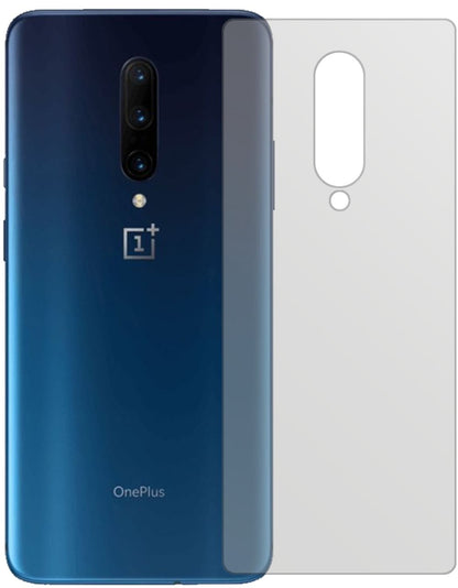 OnePlus7T Pro McLaren Edition Rückseite mit aufgebrachter dipos Displayschutzfolie, die lästige Fingerabdrücke minimiert