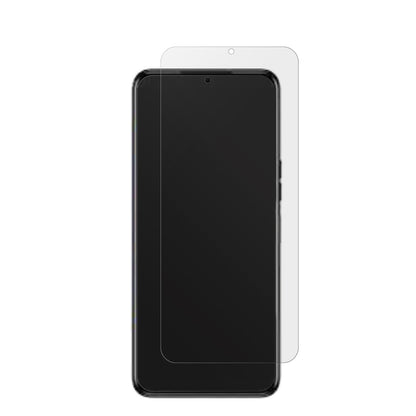 TecnoSpark 9T mit aufgebrachter dipos Displayschutzfolie, die lästige Fingerabdrücke minimiert