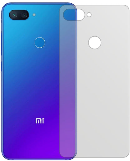 XiaomiMi 8 Lite Rückseite mit aufgebrachter dipos Displayschutzfolie, die lästige Fingerabdrücke minimiert
