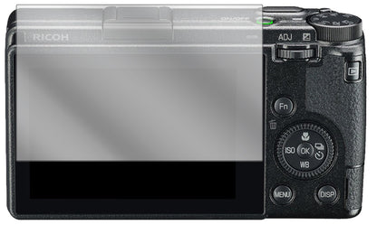 RicohGR III mit aufgebrachter dipos Displayschutzfolie, glasklare Darstellung ohne Einschränkungen