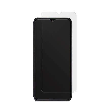 InfinixHot 12i mit aufgebrachter dipos Displayschutzfolie, die lästige Fingerabdrücke minimiert