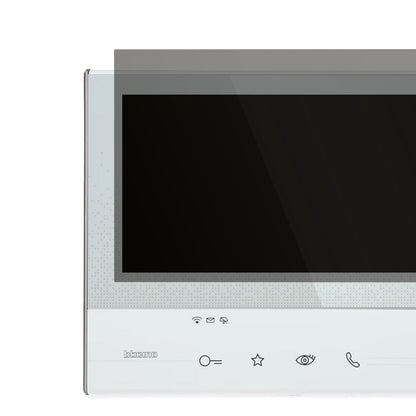 BticinoCLASSE 300 X13 mit aufgebrachtem dipos Displayschutz, der seitliche Einblicke blockiert