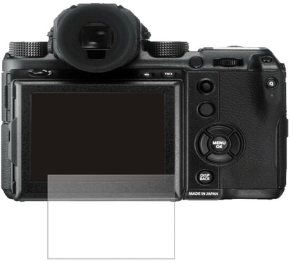 FujifilmGFX 50S II mit aufgebrachter dipos Panzerfolie, die lästige Fingerabdrücke minimiert