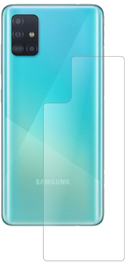 SamsungGalaxy A71 Rückseite mit aufgebrachter dipos Panzerfolie, die lästige Fingerabdrücke minimiert