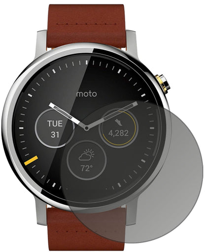 MotorolaMoto 360 (2019) mit aufgebrachtem dipos Displayschutz, der seitliche Einblicke blockiert